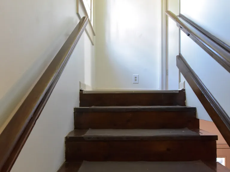 302 E Jefferson St #B — Photo 7