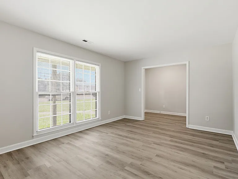 4609 Randolph Rd — Photo 9