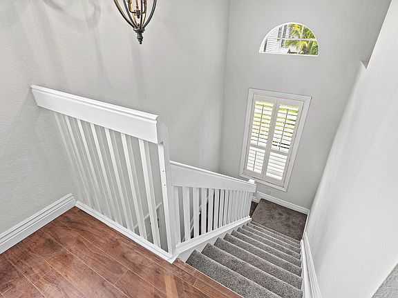 4th image of 5016 Heatherhill Lane #5