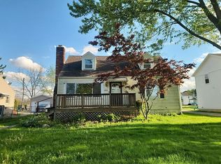542 3rd St, Elyria, OH 44035