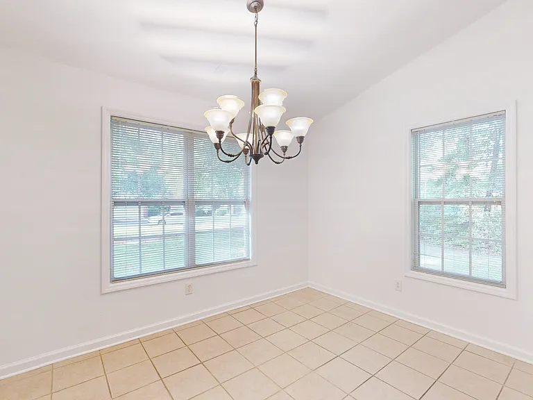 119 Celeste Ct — Photo 12
