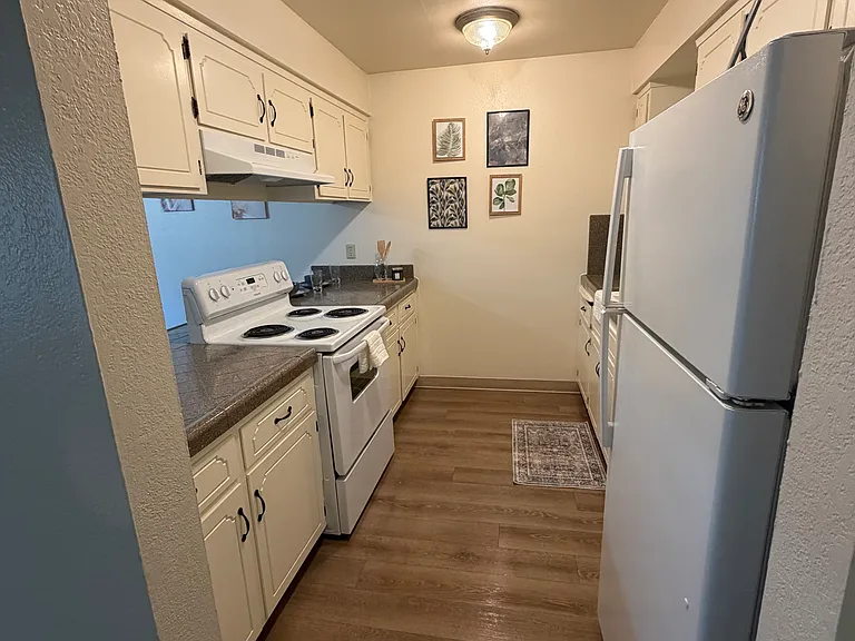Park Place Apartments — Photo 1