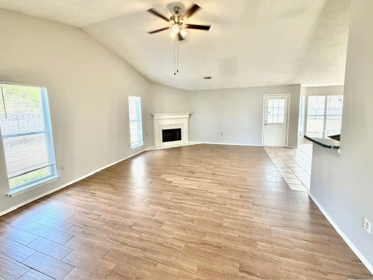 Building Photo - 9194 Belmont Dr