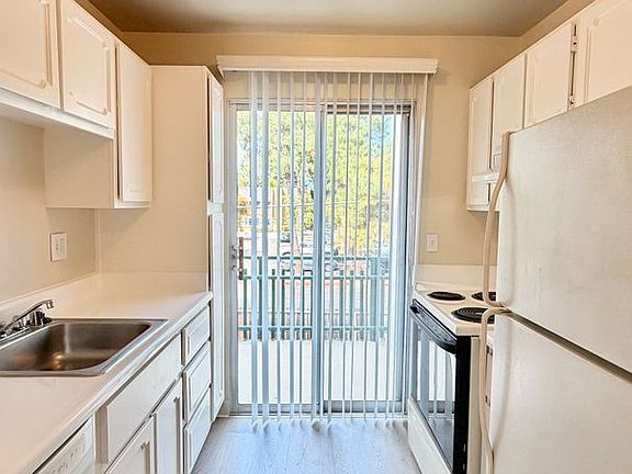 5th image of 435 Richfield Dr #29