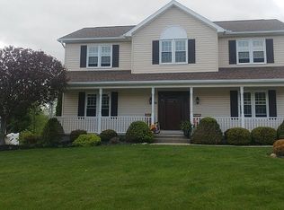 29 Abbey Rd, Whitesboro, NY 13492