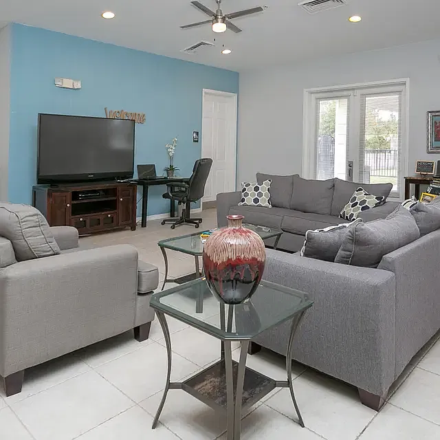 Summerset Apartments — Photo 4