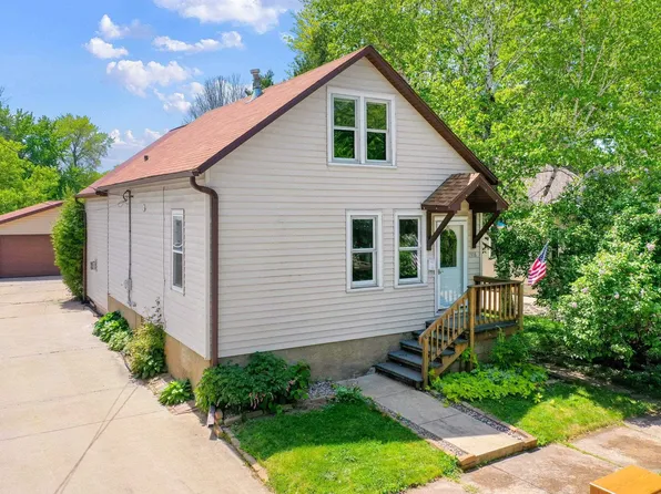 1318 Grignon St, Green Bay, WI 54301