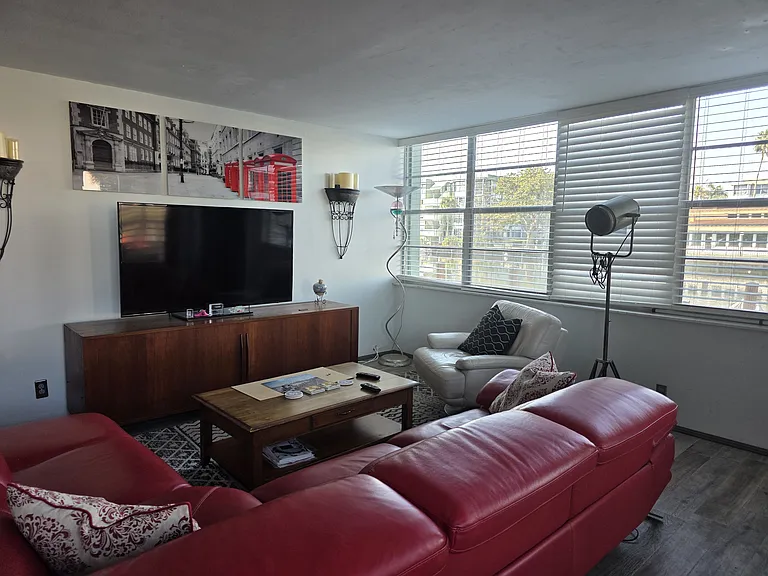 2741 Taft St #109 — Photo 12