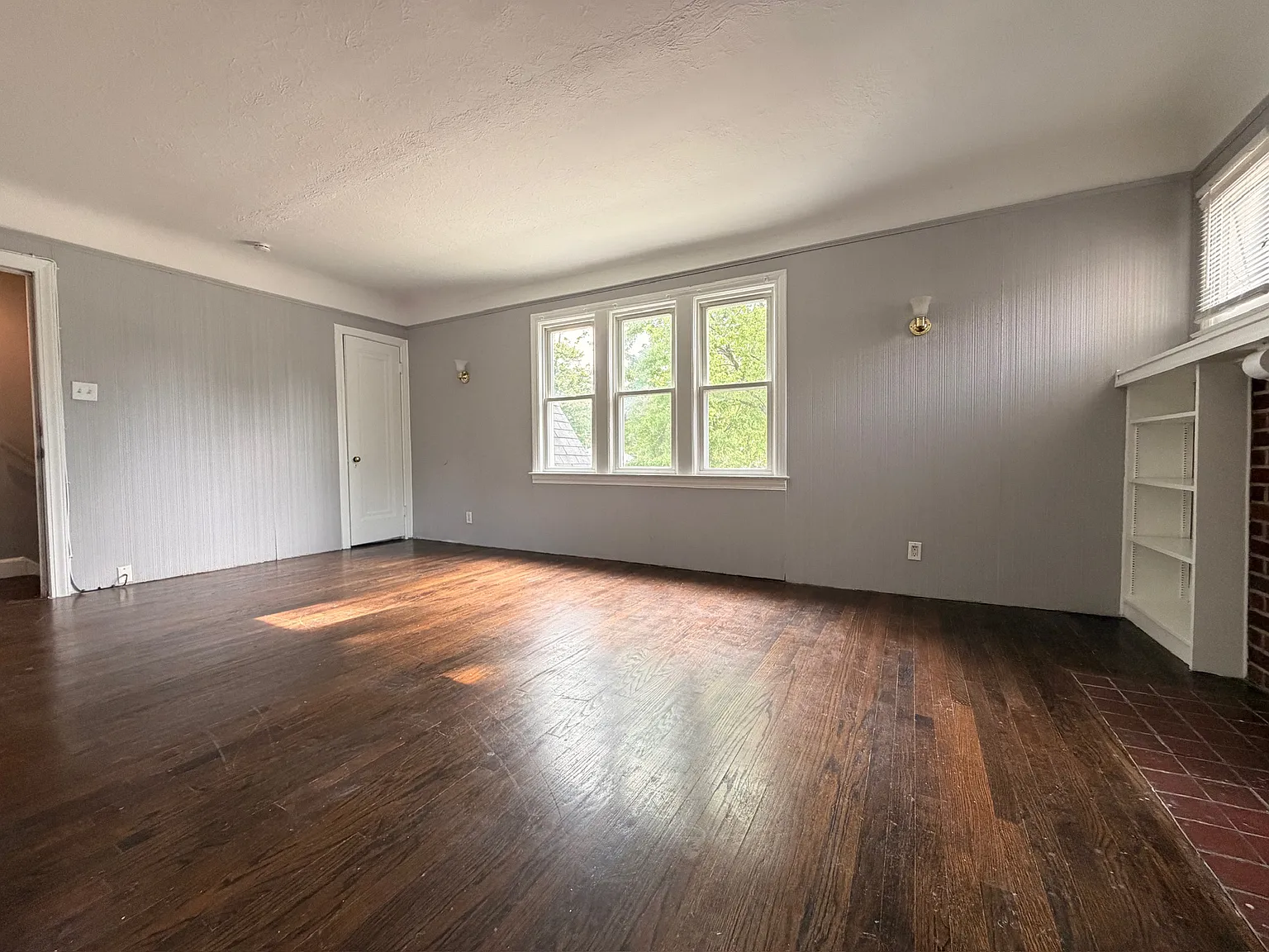 2 bed, 1942 sqft, $1,350 — Photo 4