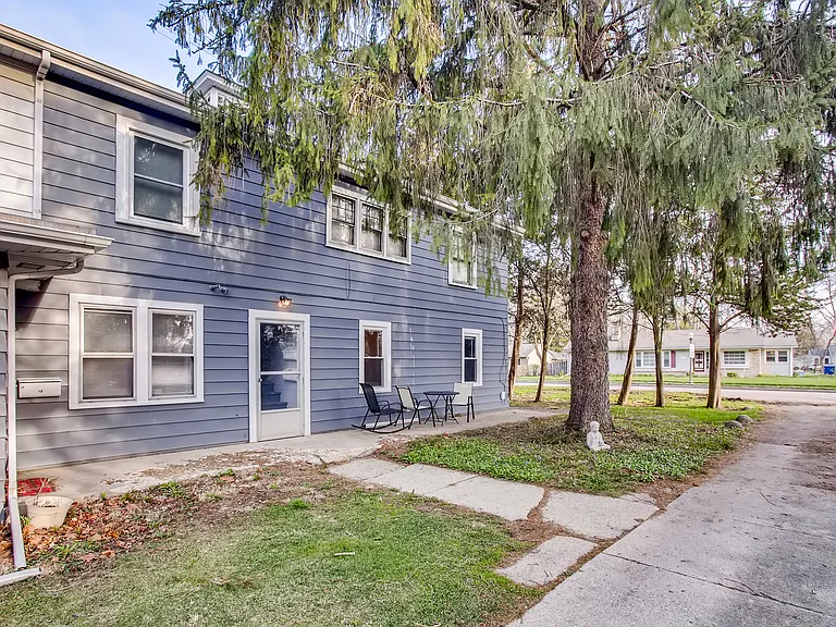 1302 W State St #1N — Photo 2