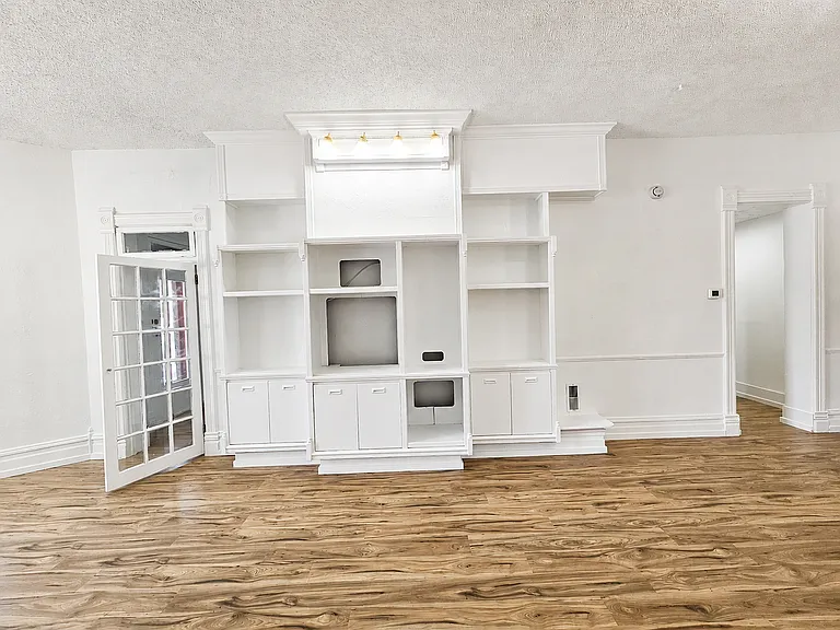13224 S Redwood Rd — Photo 2