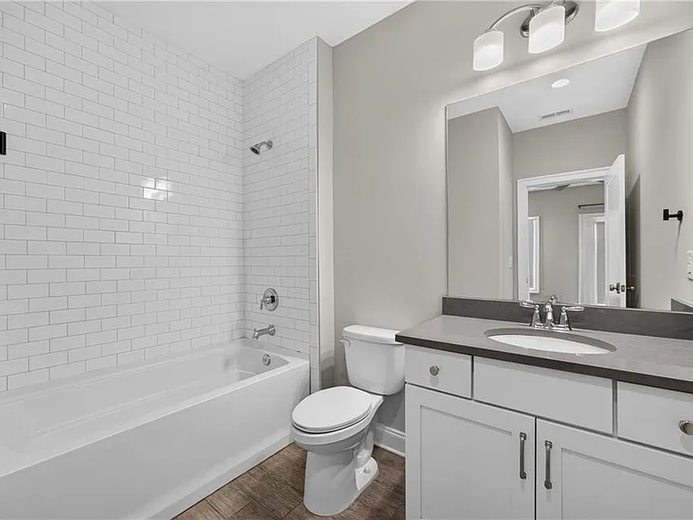 124 W Wieuca Rd NE — Photo 25