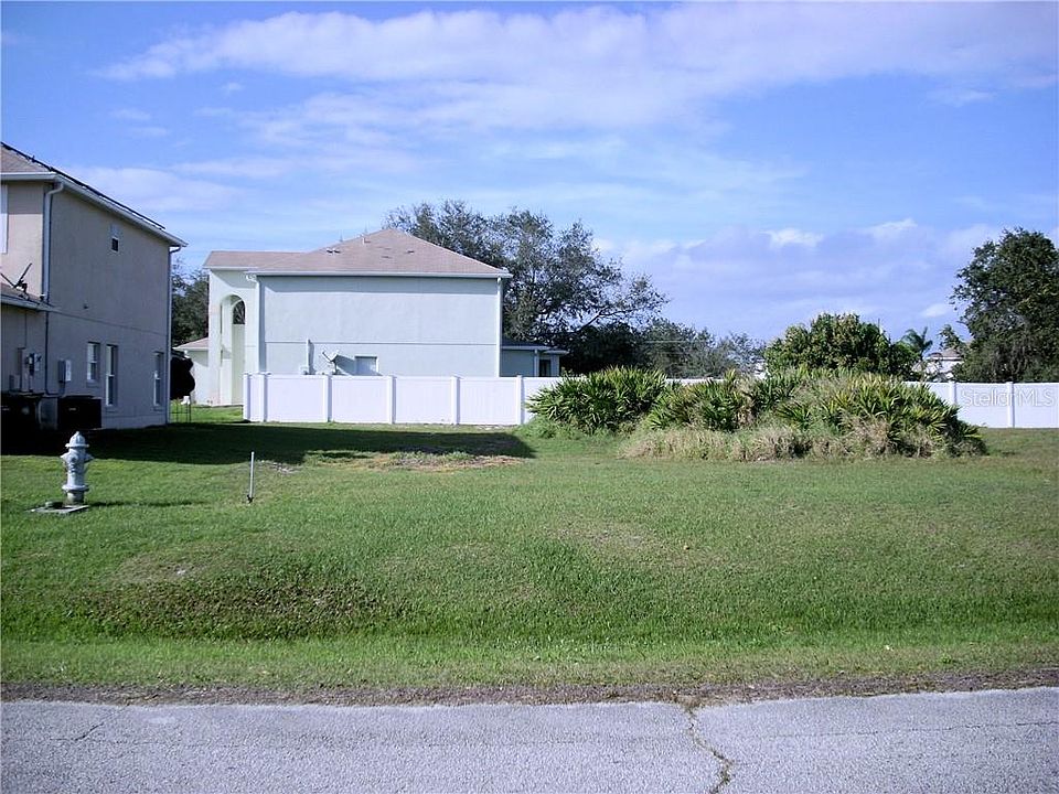 2nd image of 318 Churchill Ct