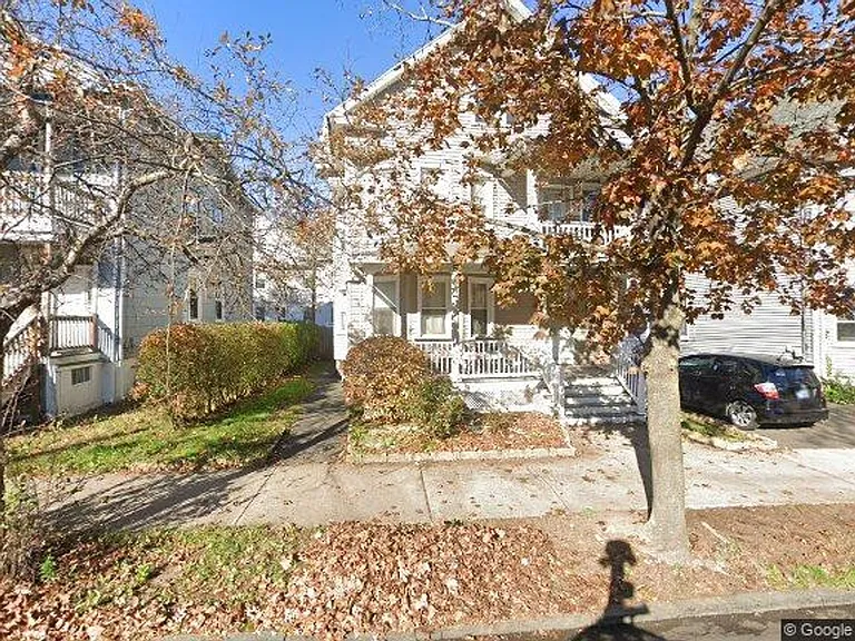 236 Nicoll St — Photo 16