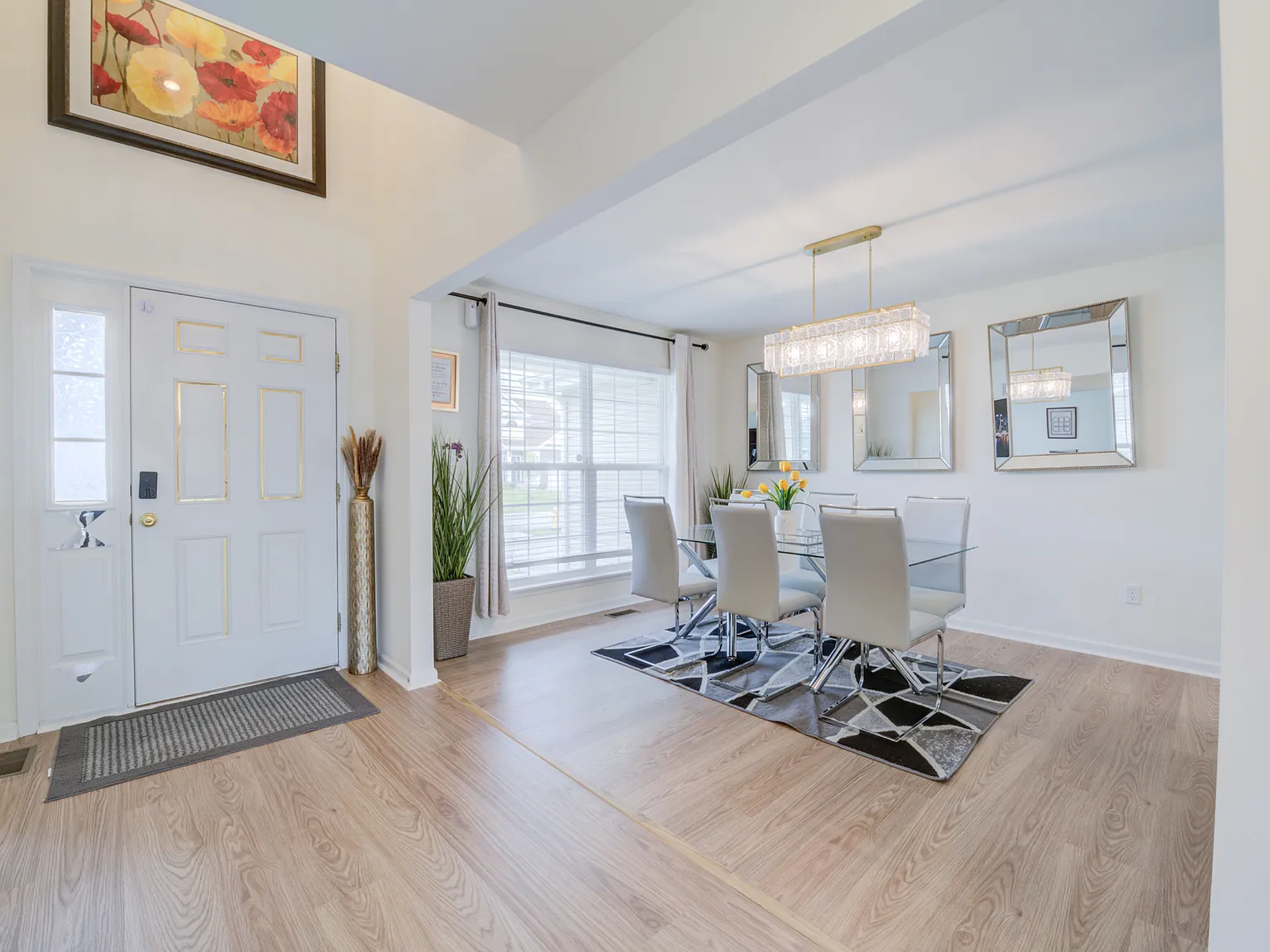 4 bed, 2836 sqft, $2,800 — Photo 3