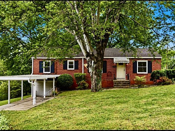 2nd image of 1012 Oakdale Dr