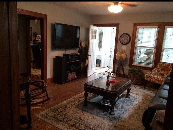 3rd image of 629 Baldwin Ave #3