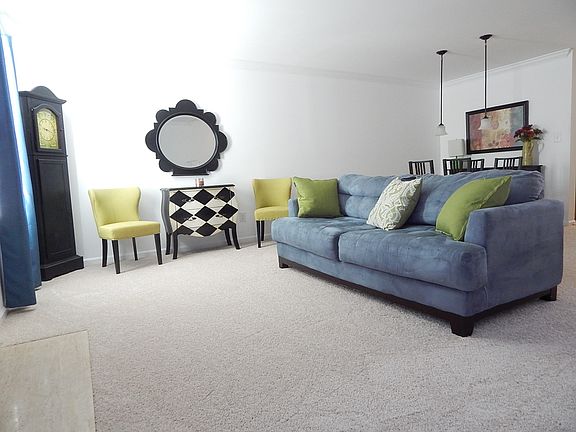 5th image of 4199 Stockbridge Dr #9D