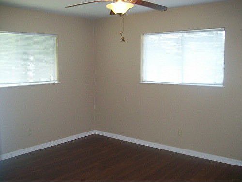 5th image of 585 Eldridge Dr