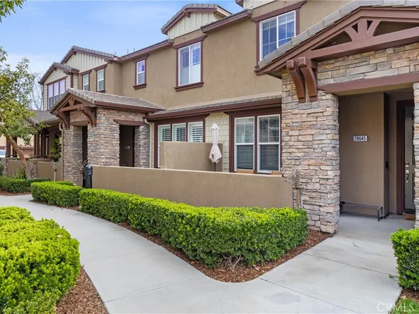 28645 Pietro Dr, Santa Clarita, CA 91354