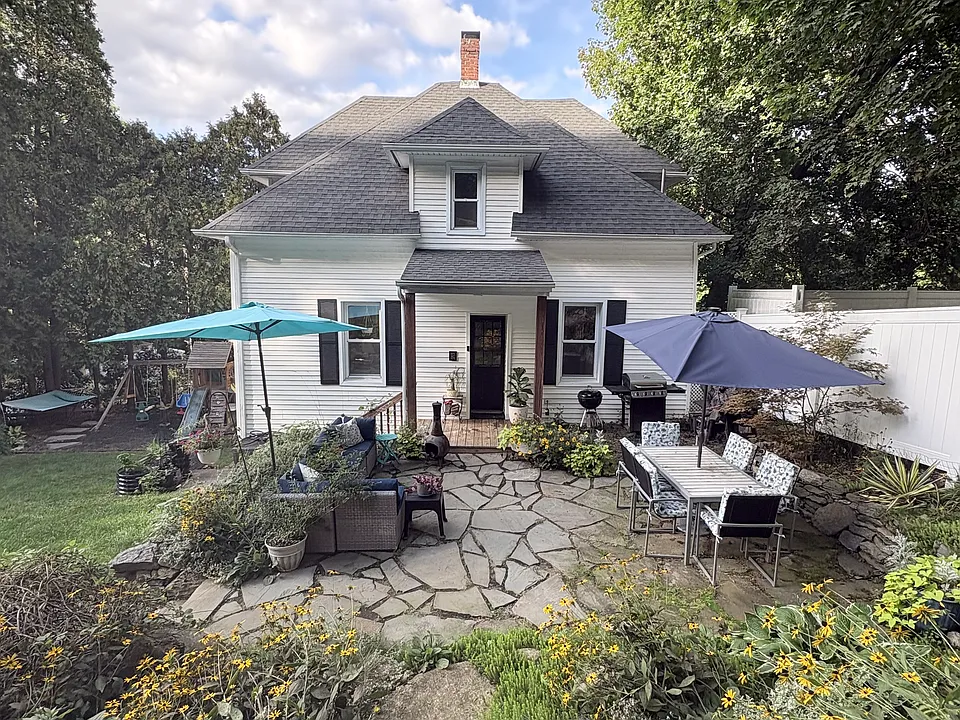 89 Hillside Ave