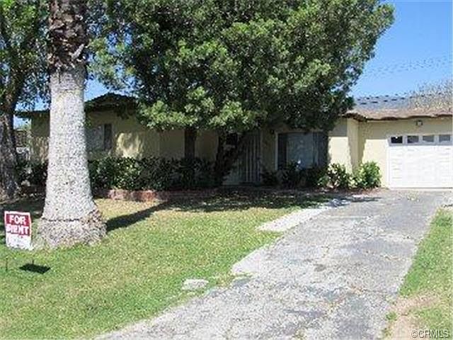 1st image of 25410 Los Flores Dr