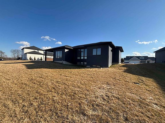 3rd image of 6161 Bateleur Ct