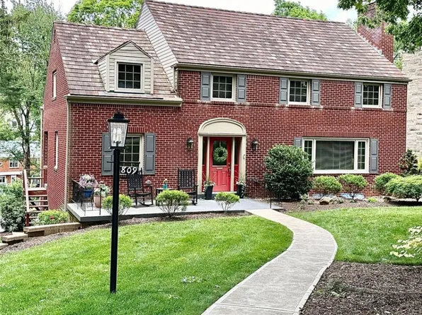 809 Eisenhower Dr, Pittsburgh, PA 15228