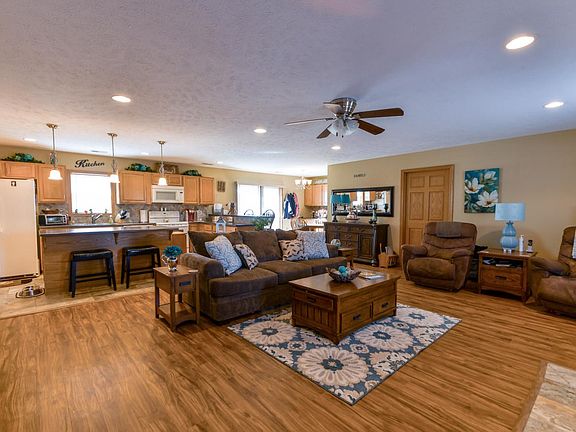 3rd image of 4059 Avenue C