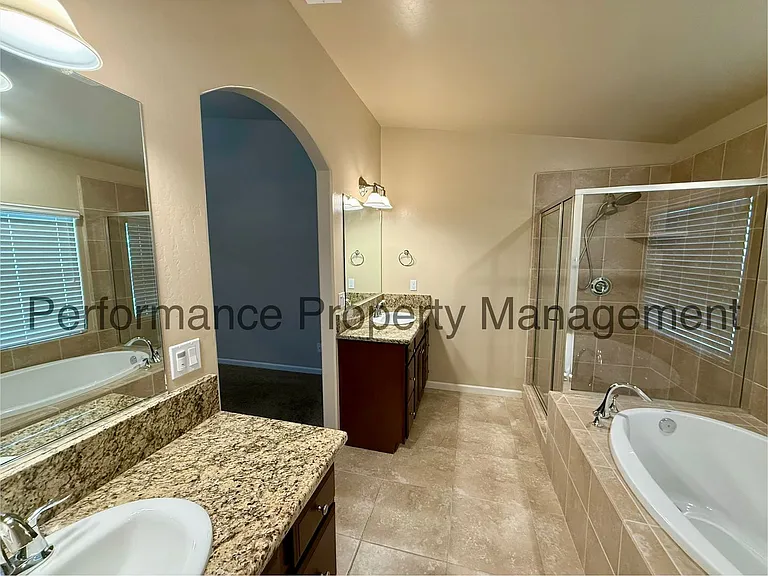 9024 Selma St — Photo 8