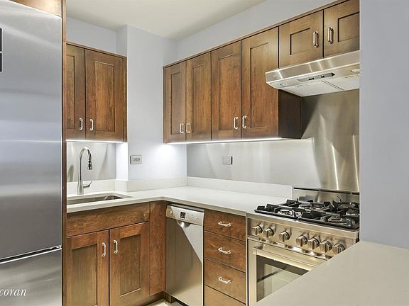 4th image of 153 E 57th St APT 11J