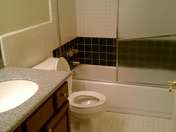 2nd image of 454 Fox Hills Dr N APT 1