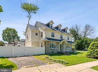 285 N Lansdowne Ave, Lansdowne, PA 19050