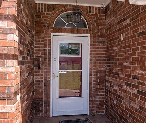 3rd image of 2805 Weymouth Ct