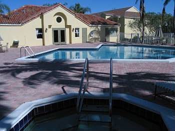 5th image of 510 SW 113th Way #510
