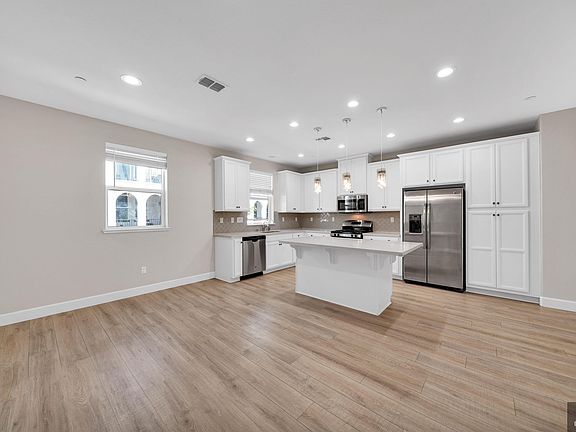 2nd image of 61 Montecito Vista Dr #5
