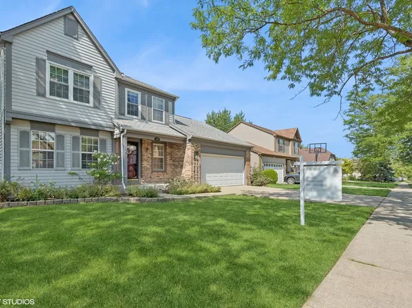 1344 Regent Dr, Mundelein, IL 60060