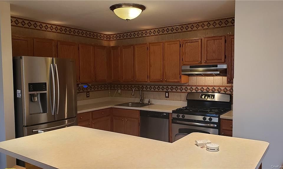 1st image of 612 Crab Apple Ln #137