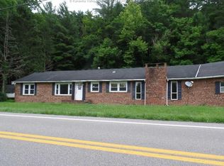 238 State Route 34, Hurricane, WV 25526