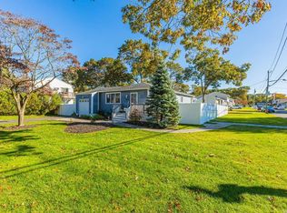 1033 Broadway, Islip, NY 11751