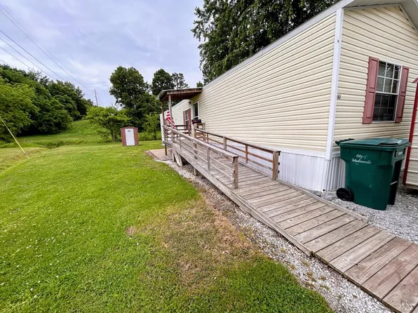 200 Whittington Dr #162, Madisonville, KY 42431