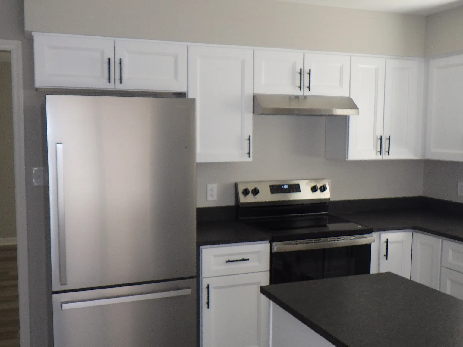 3 bed, 2.5 bath, 1426 sqft, $1,900 — Photo 4