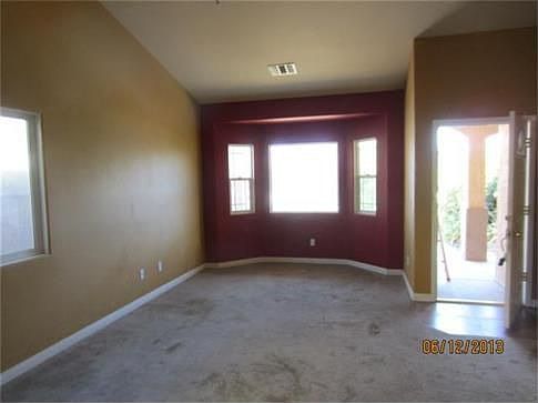 3rd image of 404 Grace Ct