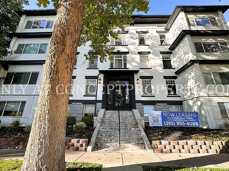 First Avenue Flats — Photo 42