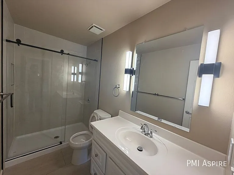 2330 Wedgewood Ave #6A — Photo 8