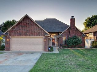 1705 Pennington Cir, Midwest City, OK 73130