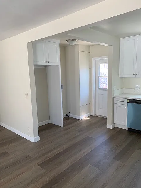 2 bed, 930 sqft, $2,900 — Photo 2