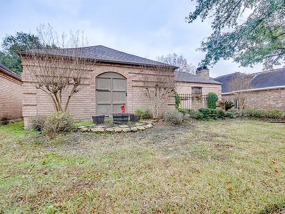3rd image of 11602 Aspenway Dr