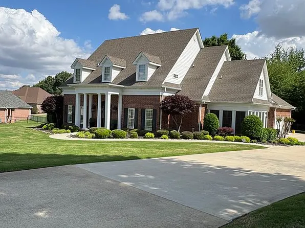 4221 Clubhouse Dr, Jonesboro, AR 72405