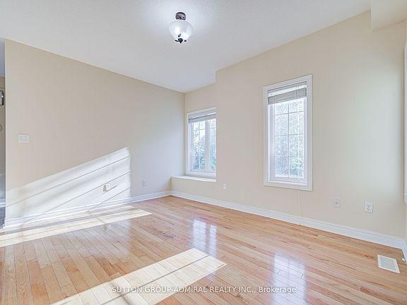3rd image of 15 Old Colony Rd #2